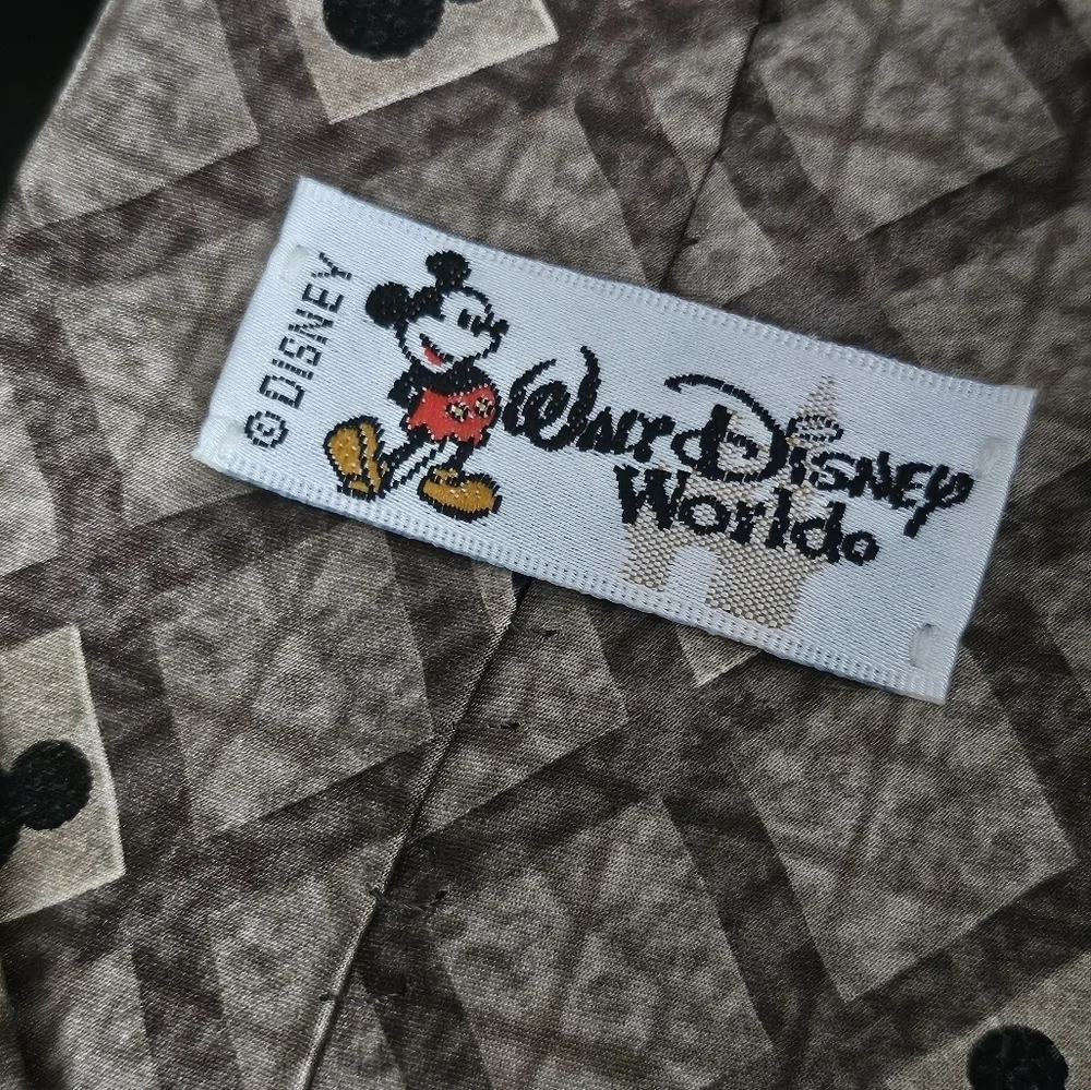 Walt Disney Muckey Mouse Men's Brown Silk Geometric Necktie.